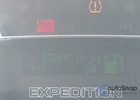 2010 Ford Expedition Xlt z USA, uszkodzony, nr VIN 1FMJU1F55AEA43444